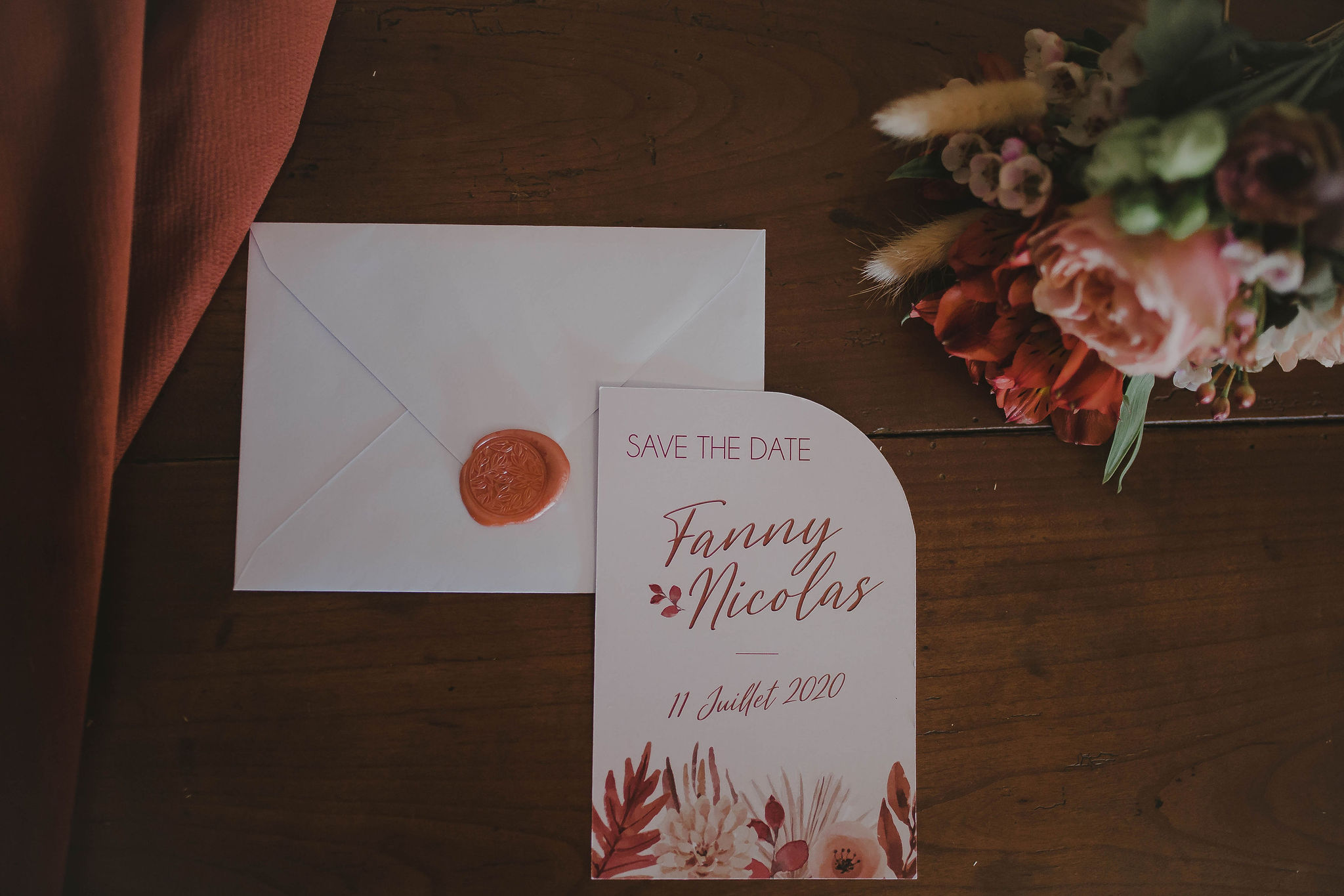 Shooting mariage terracotta fleuri • faire-part & papeterie